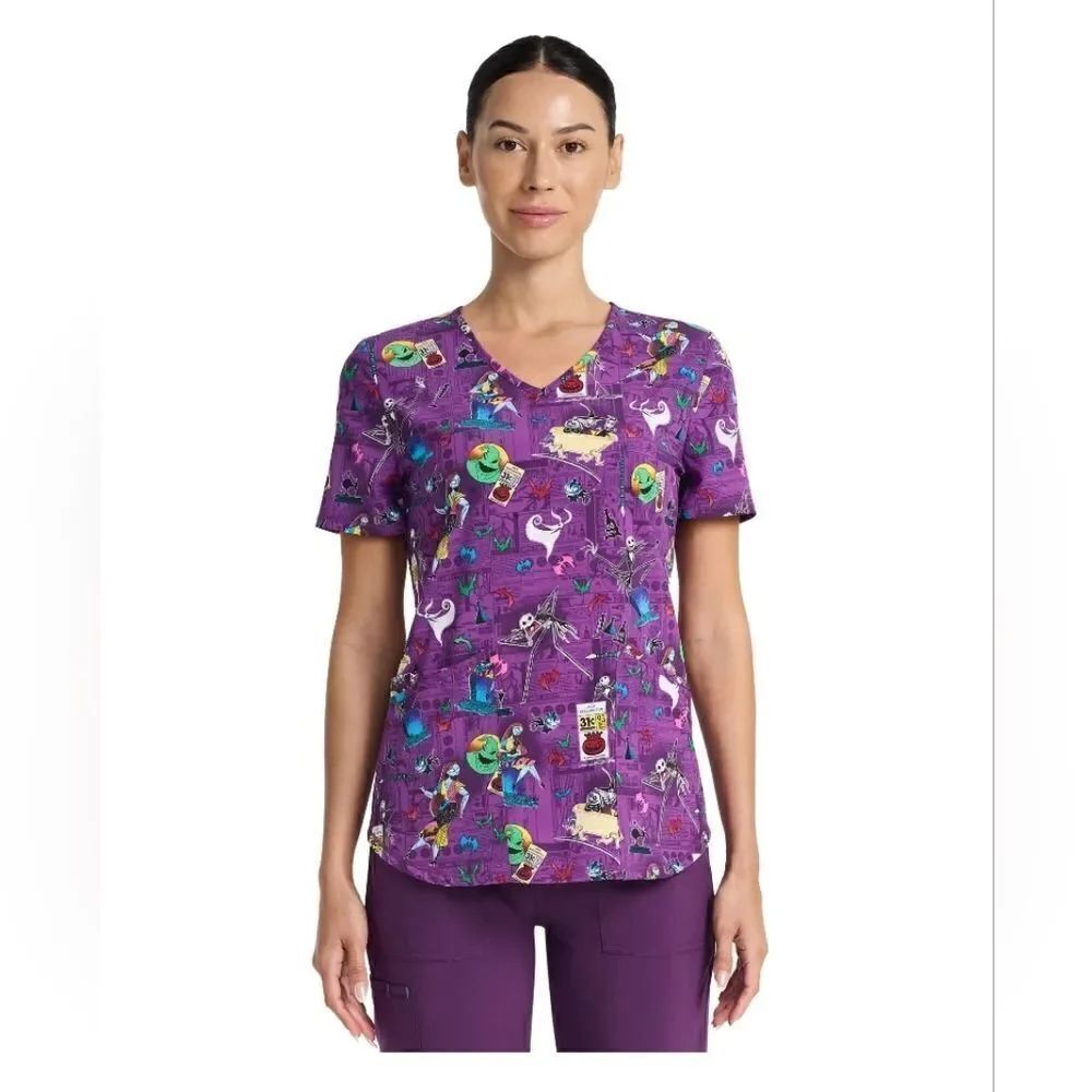 Nwt Disney The Nightmare Before Christmas Skellington Women's V-Neck Print Scrub